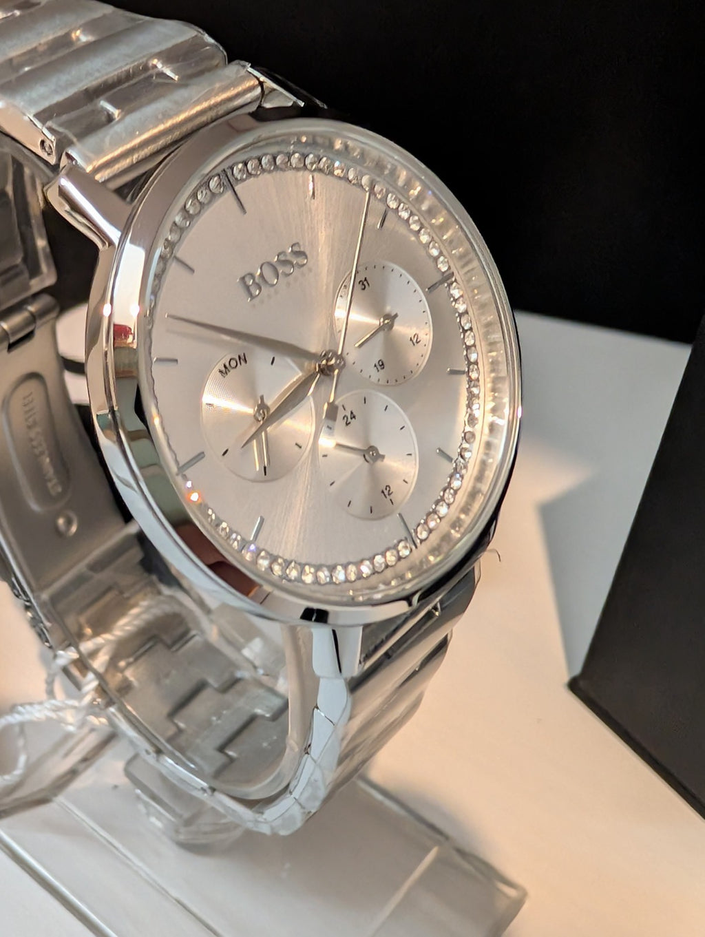 HUGO BOSS 1502570 Prima Silver With Silver Dial Strap Dial Women Watch 35mm New 