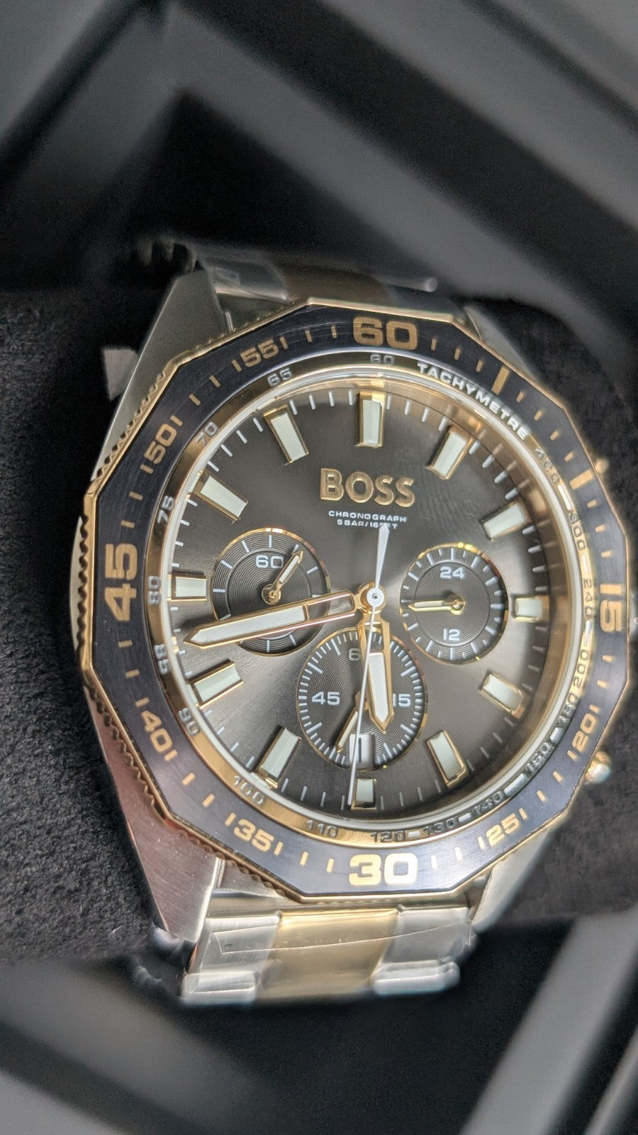 HUGO BOSS HB 1513974 ENERGY GOLD & SILVER MENS WATCH 44mm- BRAND NEW IN BOX