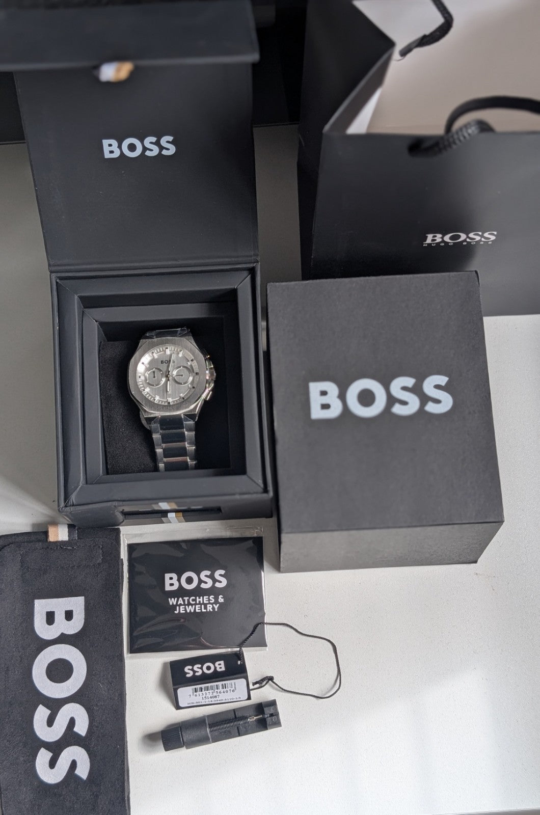 HUGO BOSS MENS TAPER CHRONO WATCH 1514087 SILVER DIAL 45mm BRAND NEW WITH BOX 