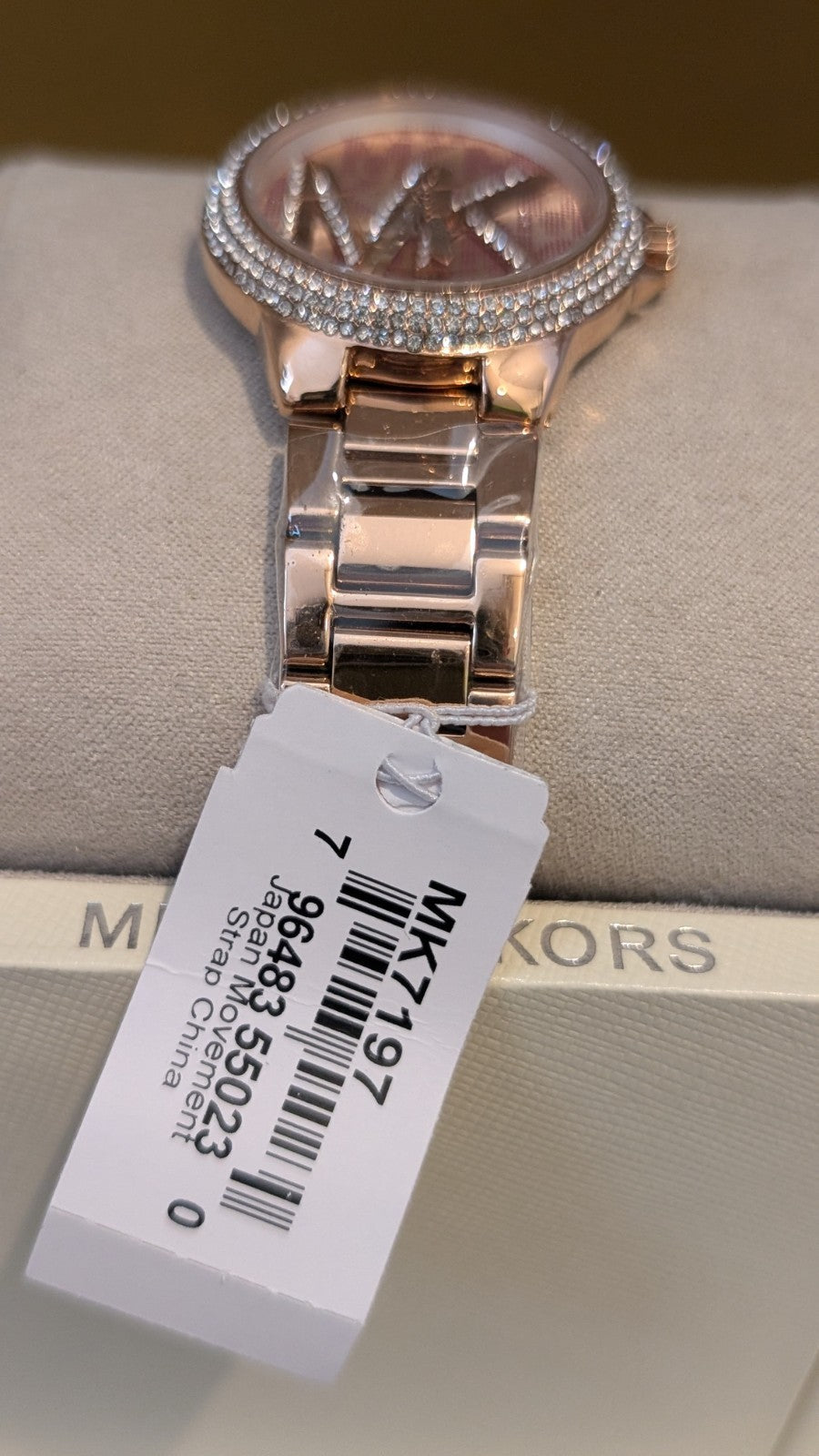 Michael Kors Camille Women's Watch MK7197 Rose Gold With Michael Kors Logo. 32mm