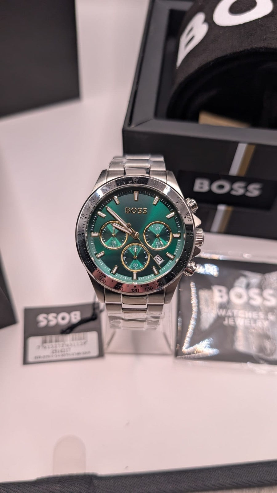 Hugo Boss Hero 1514217 Men’s Watch – Green Dial Stainless Steel Bracelet 43mm 
