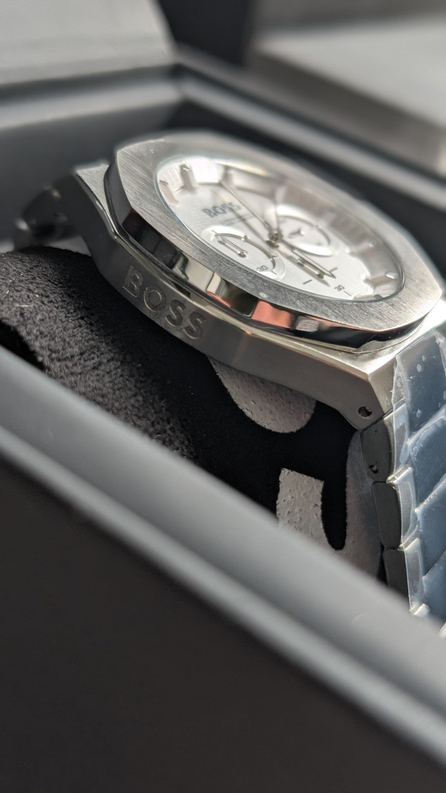 HUGO BOSS MENS TAPER CHRONO WATCH 1514087 SILVER DIAL 45mm BRAND NEW WITH BOX 