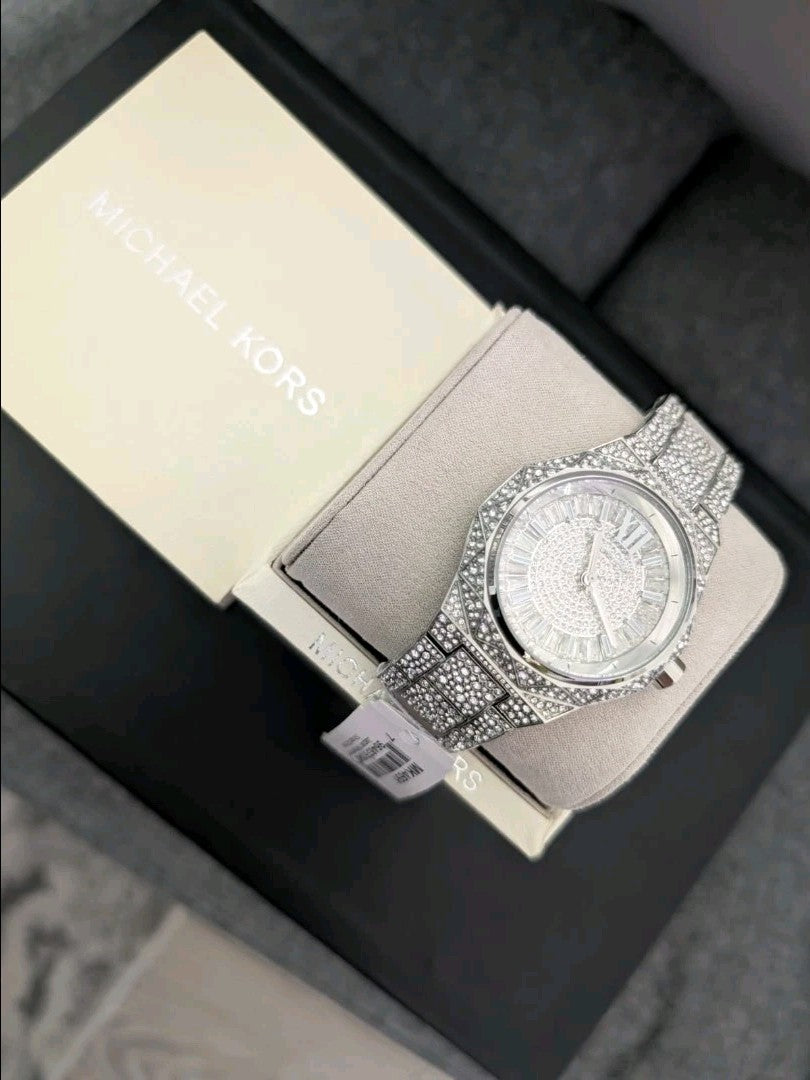 MICHAEL KORS MK4691 Raquel Pave Women's Silver-Tone Crystal Pave Watch. Silver 