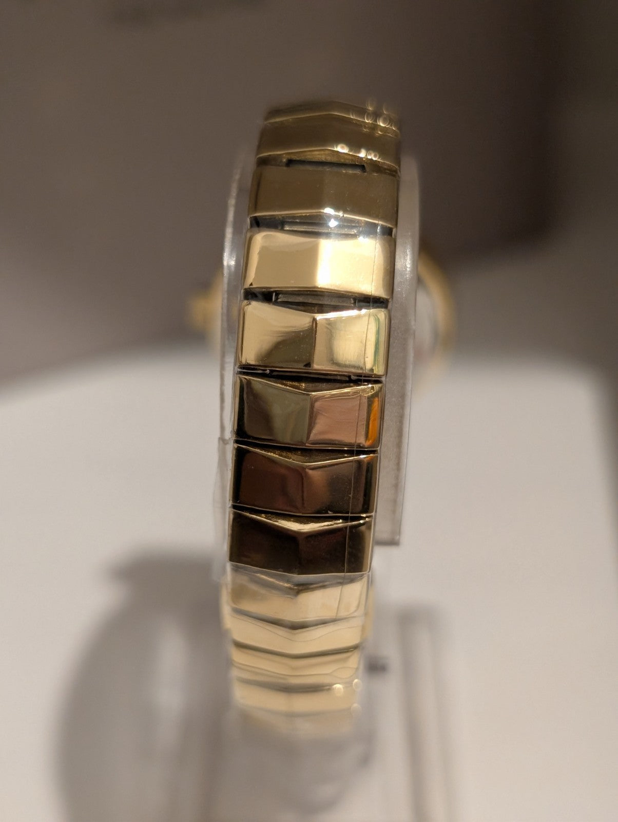 Vivienne Westwood VV314RRGD Armour Ladies Watch 28mm Gold With Pink Dial. New 