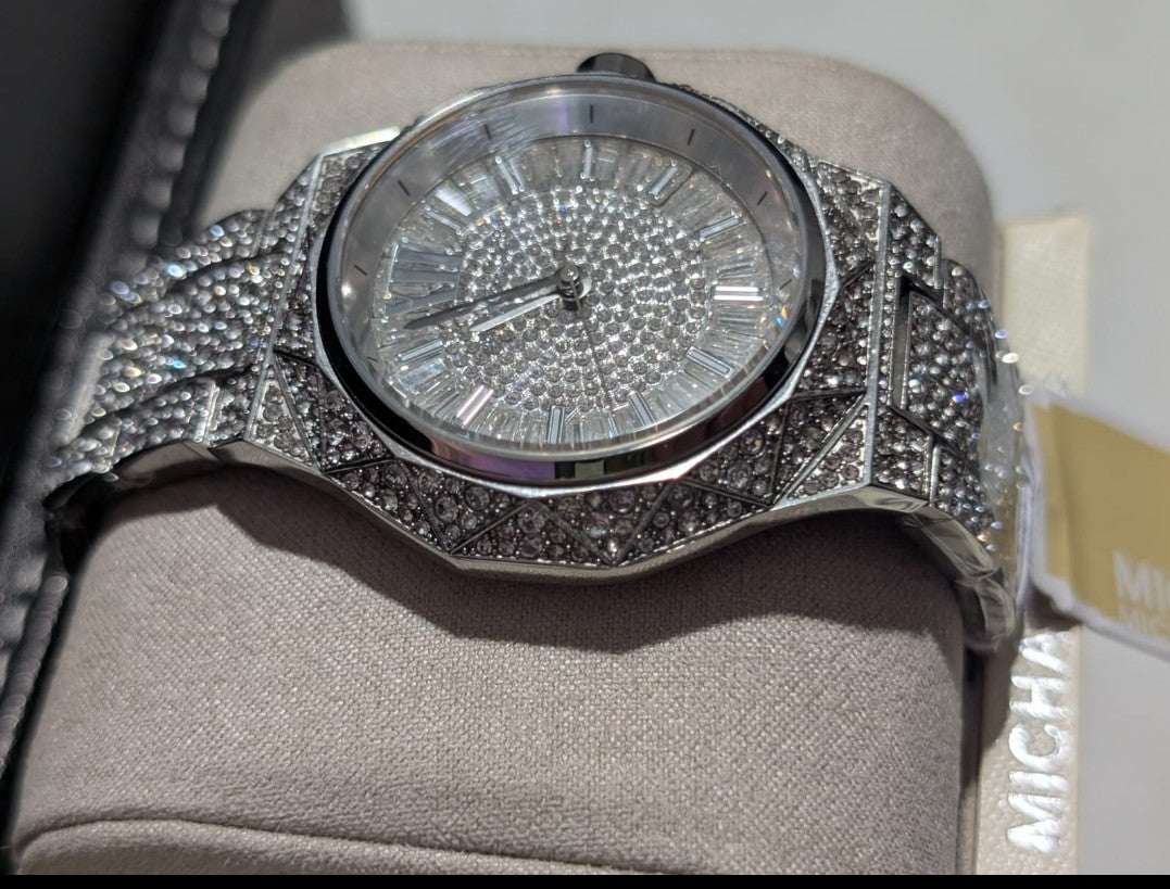 MICHAEL KORS MK4691 Raquel Pave Women's Silver-Tone Crystal Pave Watch. Silver 