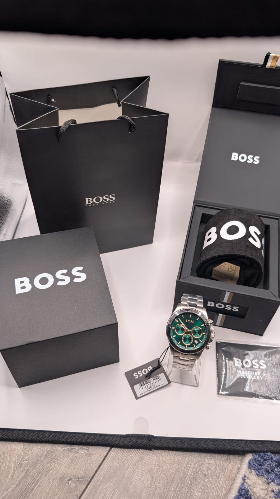 Hugo Boss Hero 1514217 Men’s Watch – Green Dial Stainless Steel Bracelet 43mm 