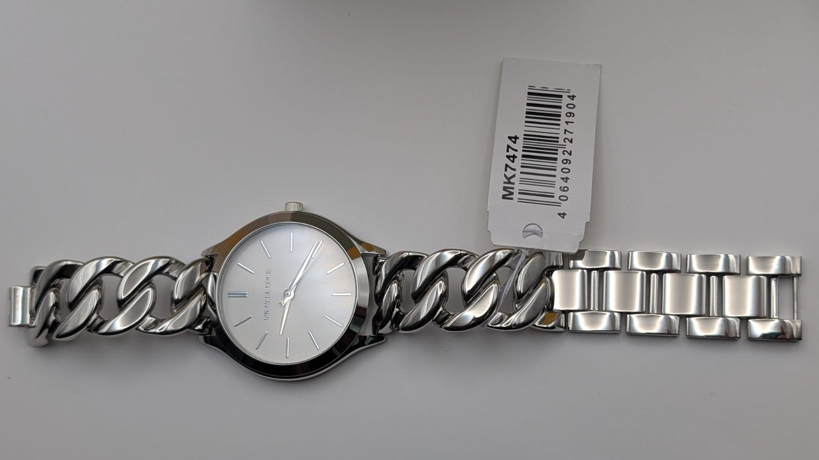 New Michael Kors Runaway Slim Watch In Silver With White Dial MK7474 38mm