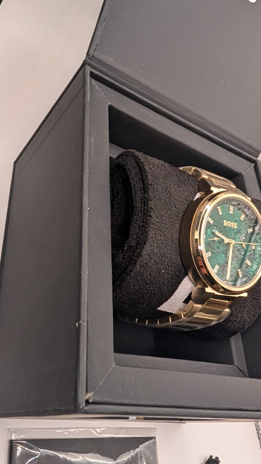 HUGO BOSS WOMENS ONE WATCH HB1502679 GREEN DIAL - WARRANTY 38MM