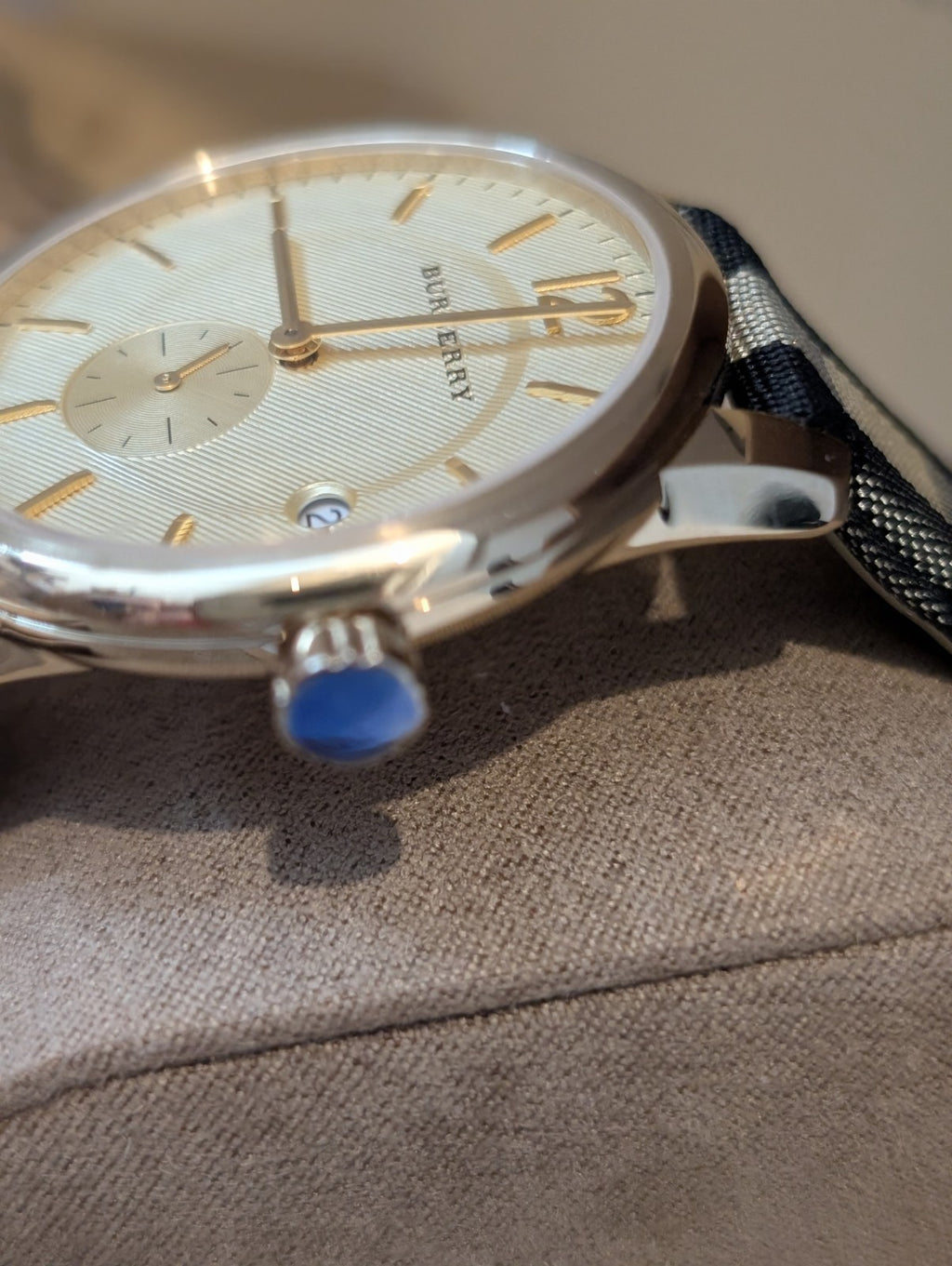 New BURBERRY BU10001 Classic Horseferry Check Luxury Gold Dial Mens Watch 40mm