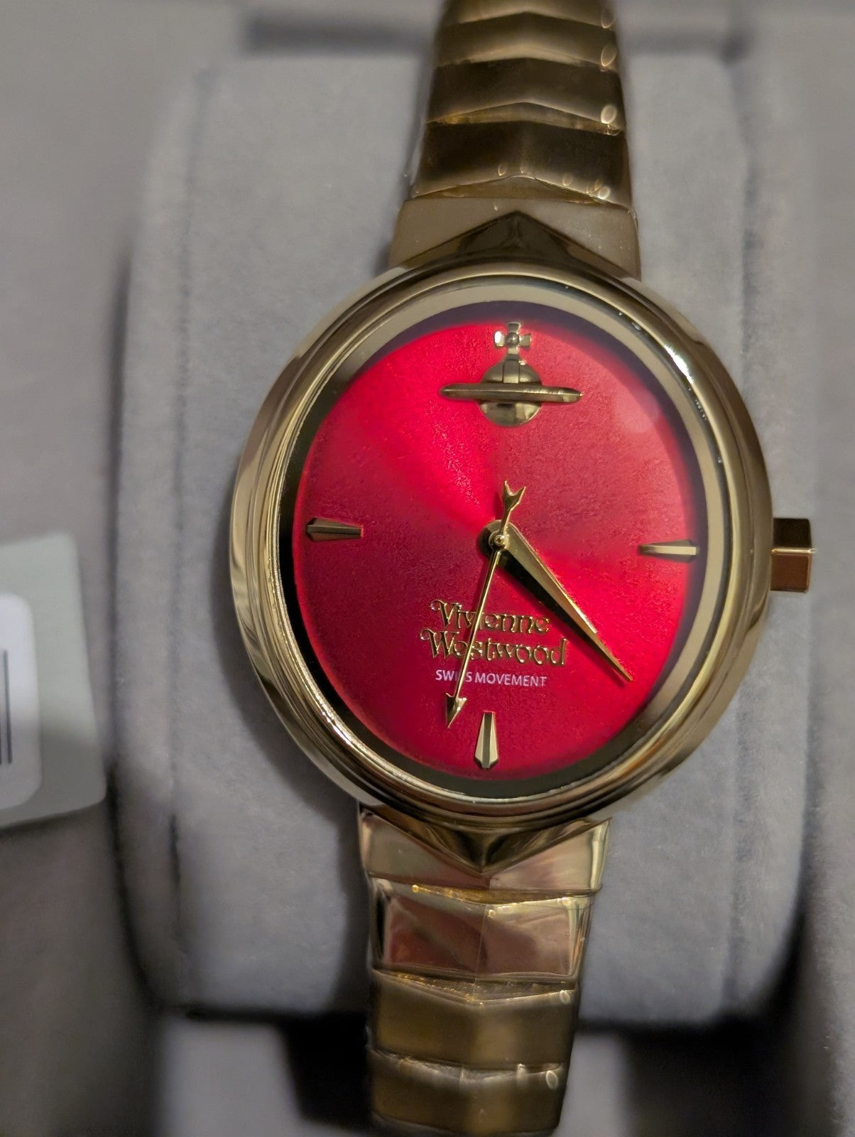 Vivienne Westwood VV314RRGD Armour Ladies Watch 28mm Gold With Pink Dial. New 