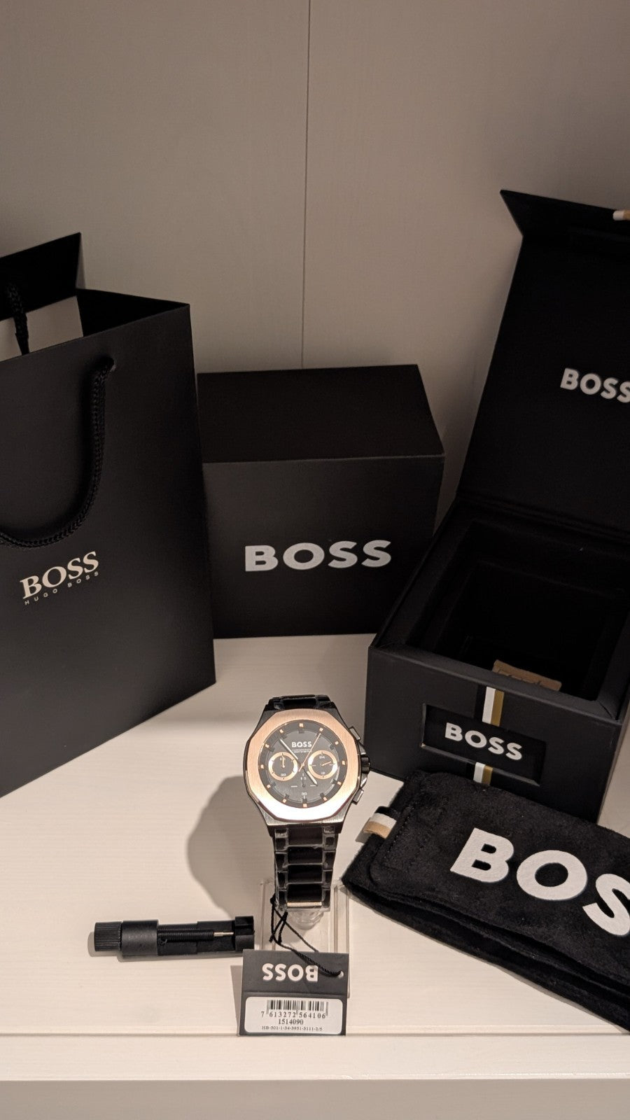 Hugo Boss Taper Men’s 45mm Black/Brass Bezel Two-Tone 1514090 Brand New 