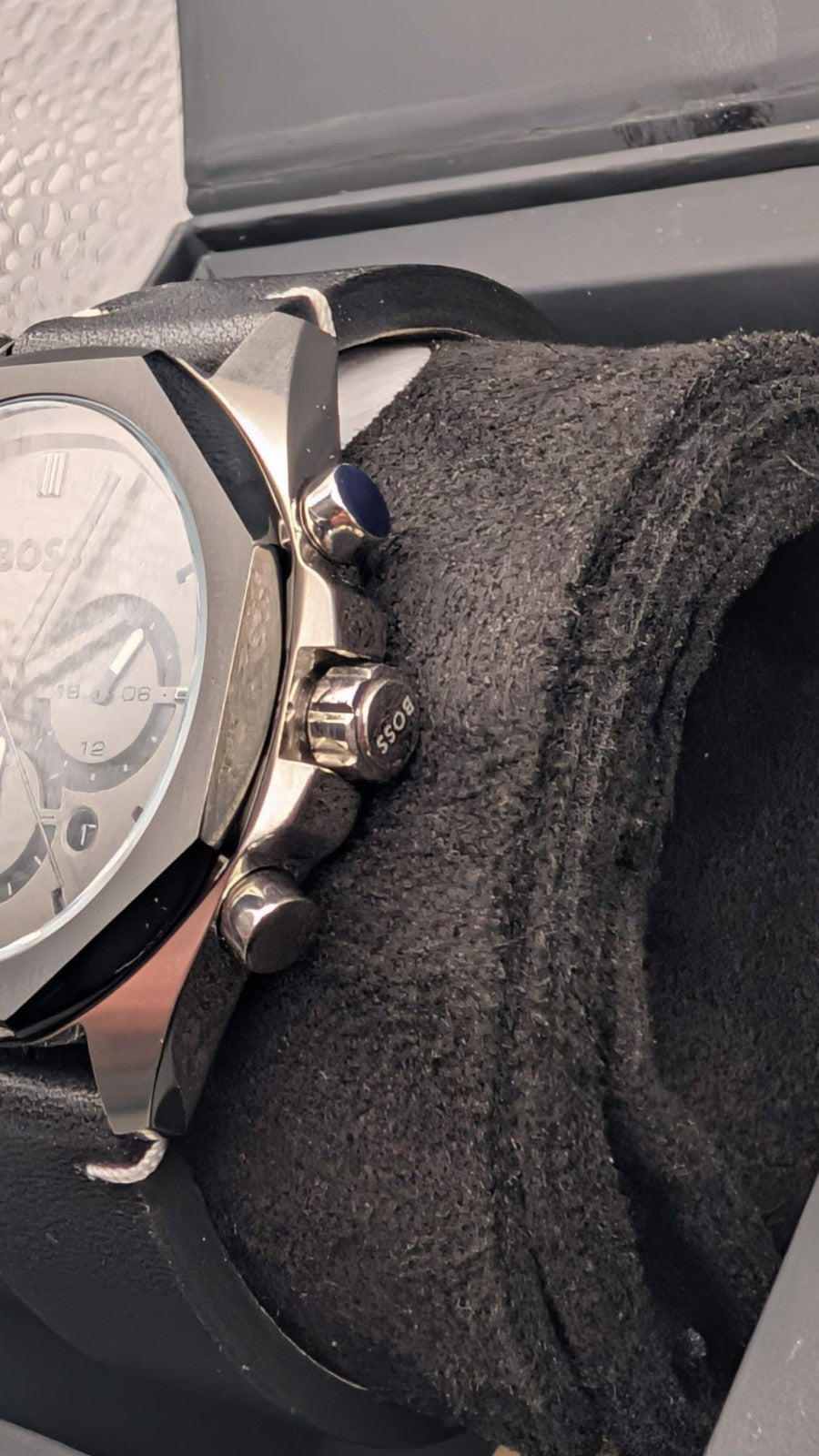 New Hugo Boss Cloud Men's Watch Luxury 44mm Black Leather Strap 1514014