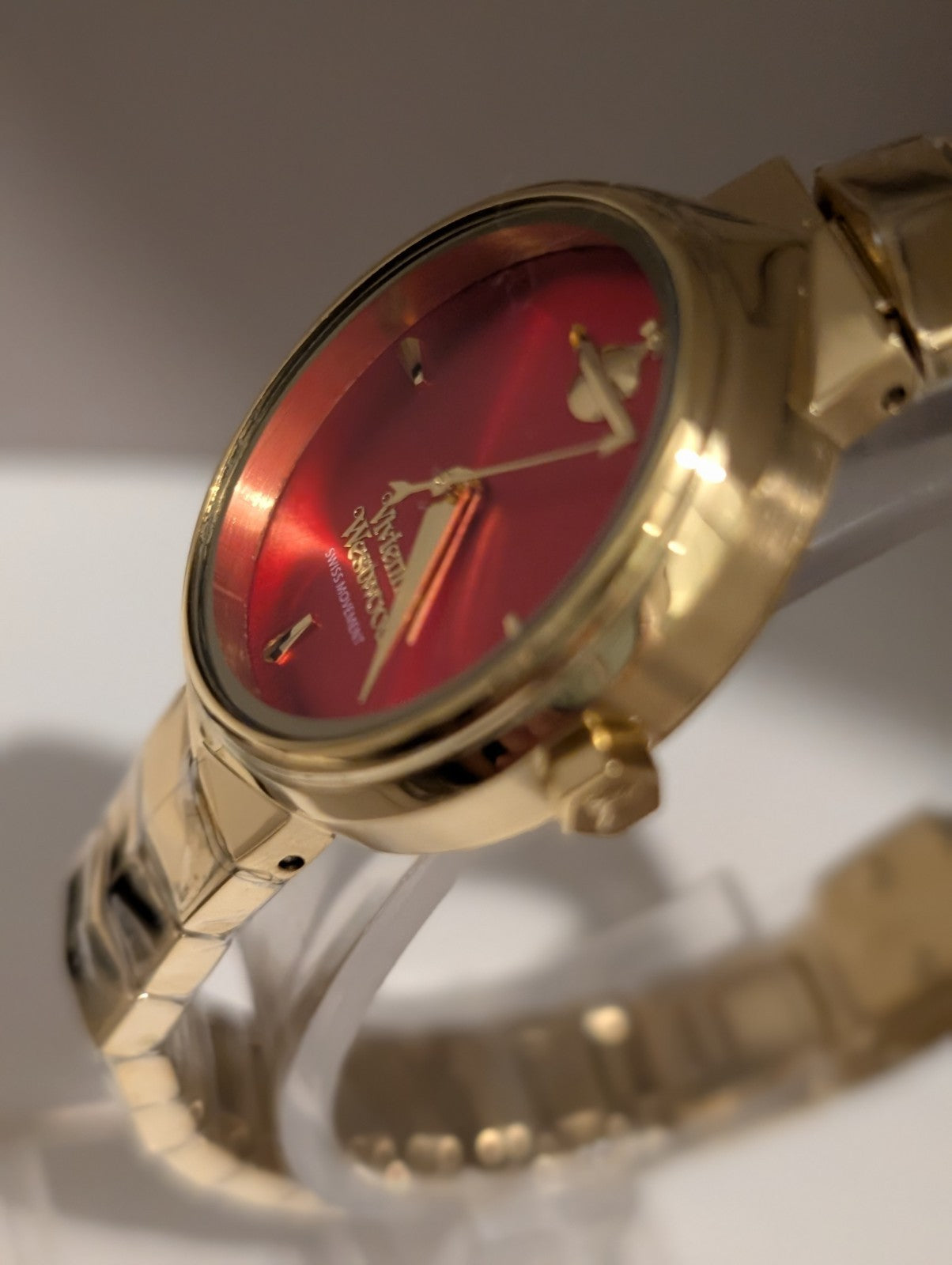 Vivienne Westwood VV314RRGD Armour Ladies Watch 28mm Gold With Pink Dial. New 